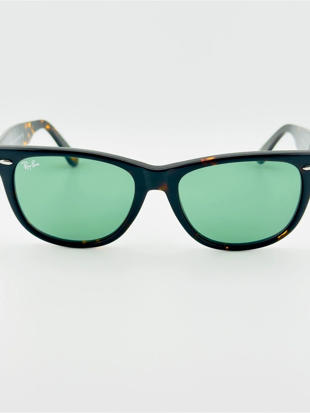 Ray-Ban Classic Wayfarer Sunglasses RB2140 Tortoise Frame with Green Lens 54mm
